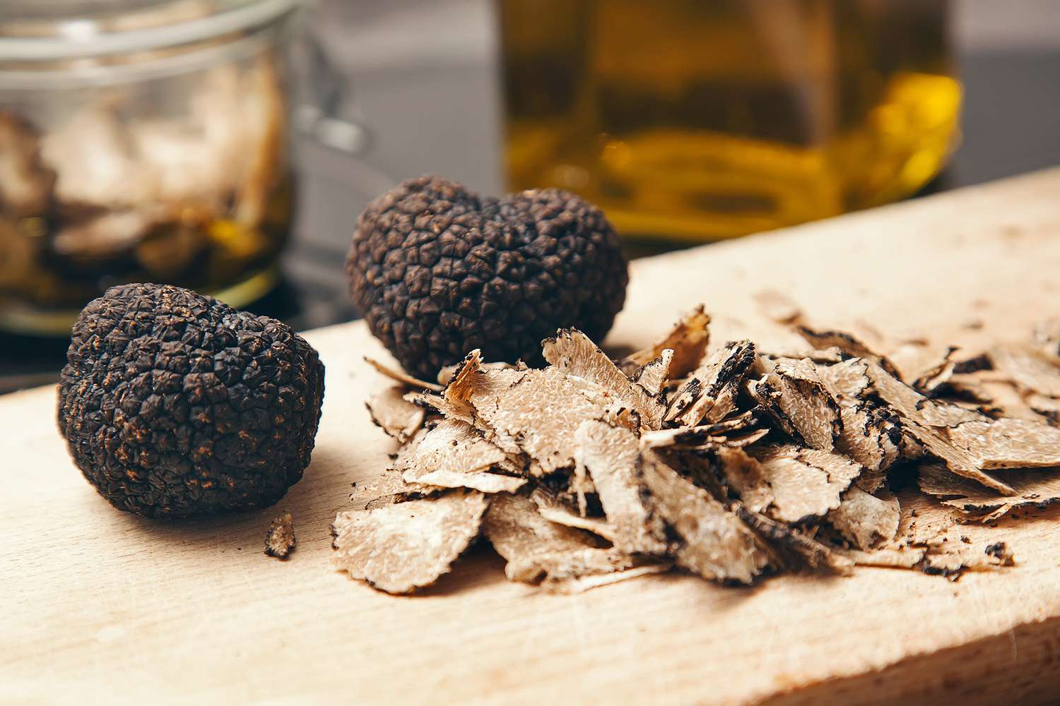Truffles and truffle shavings