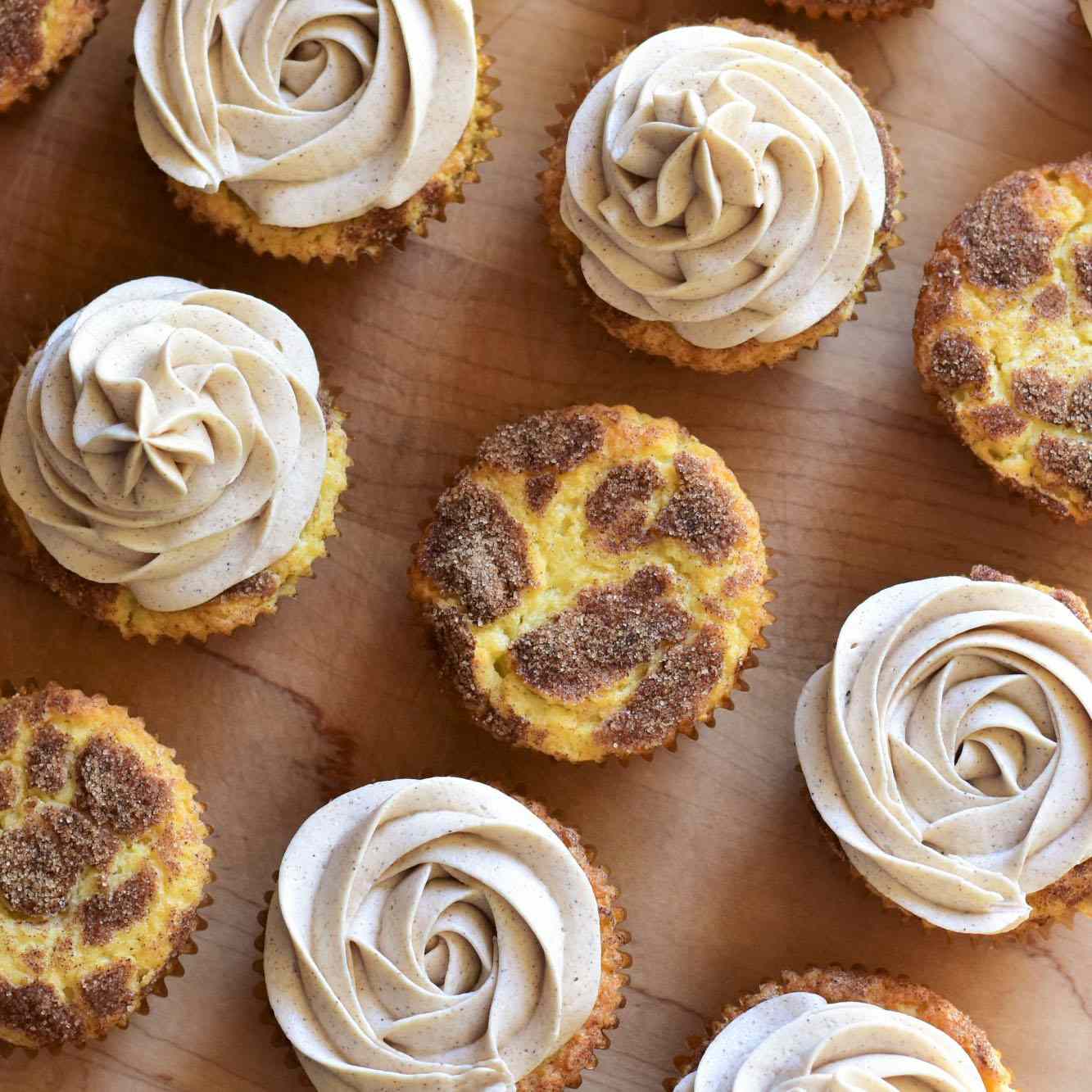 Snickerdoodle Cupcakes with Cinnamon Buttercream Frosting