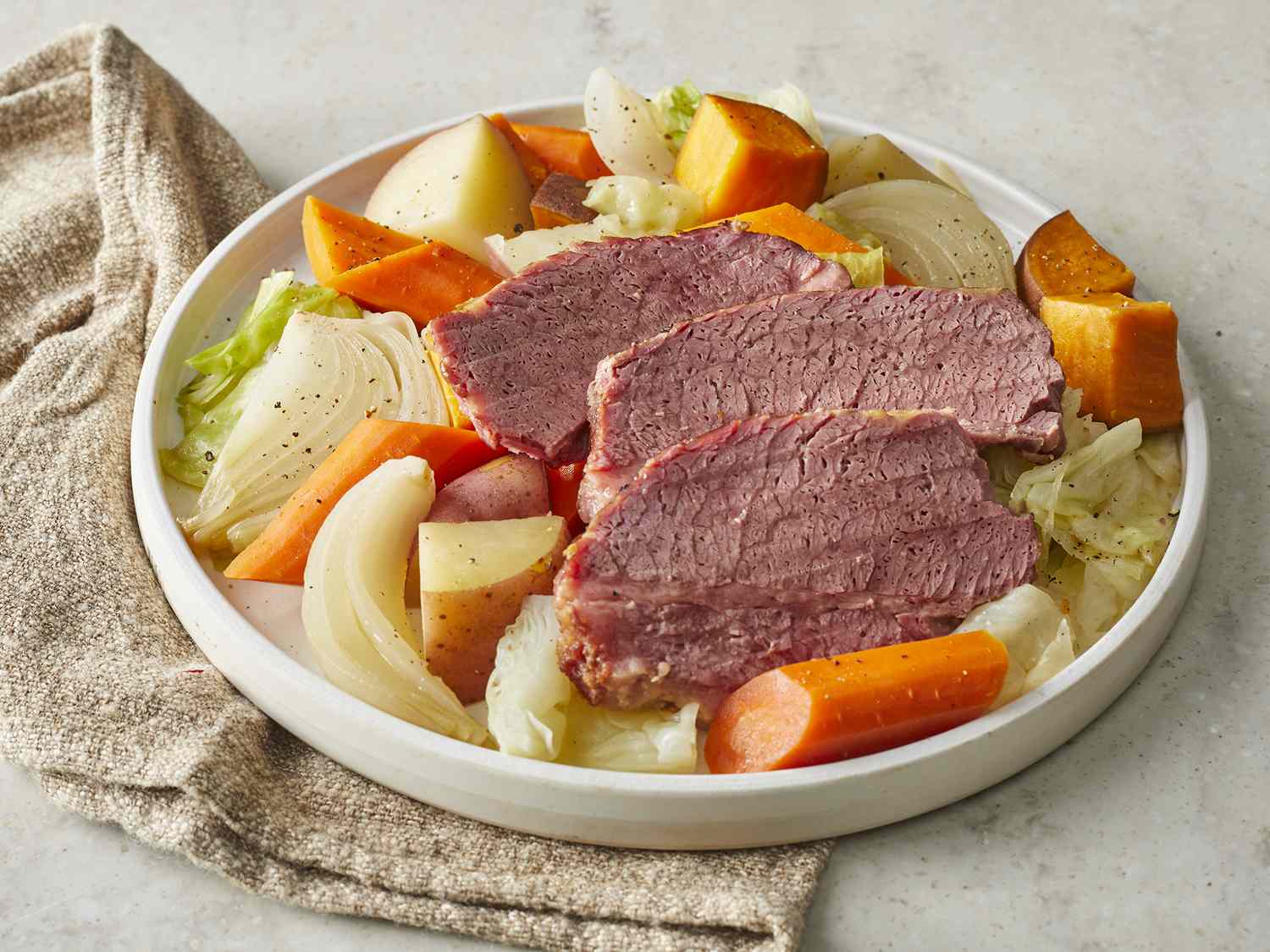 Stout Slow Cooker Corned Beef and Veggies 