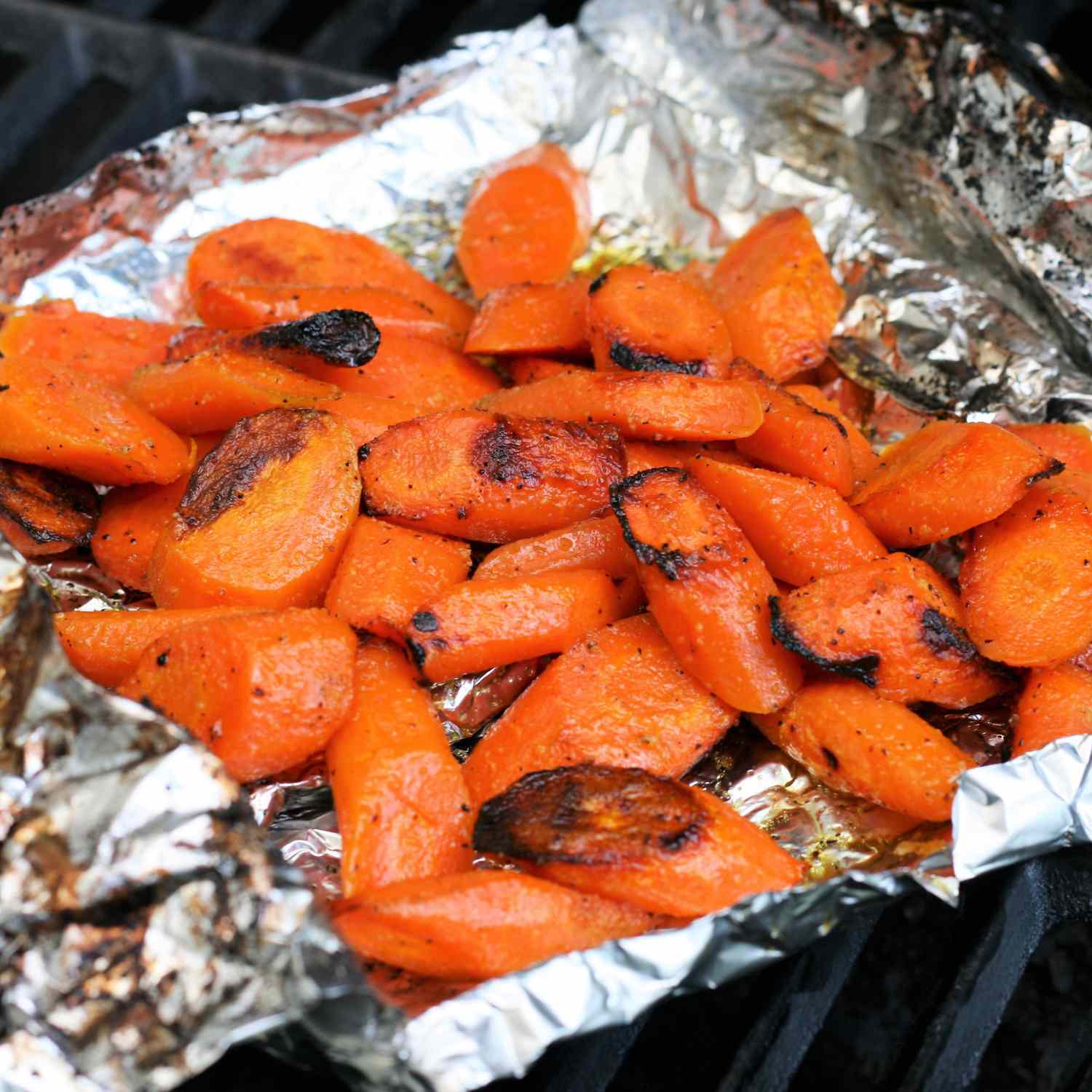 Grilled Carrots in Foi