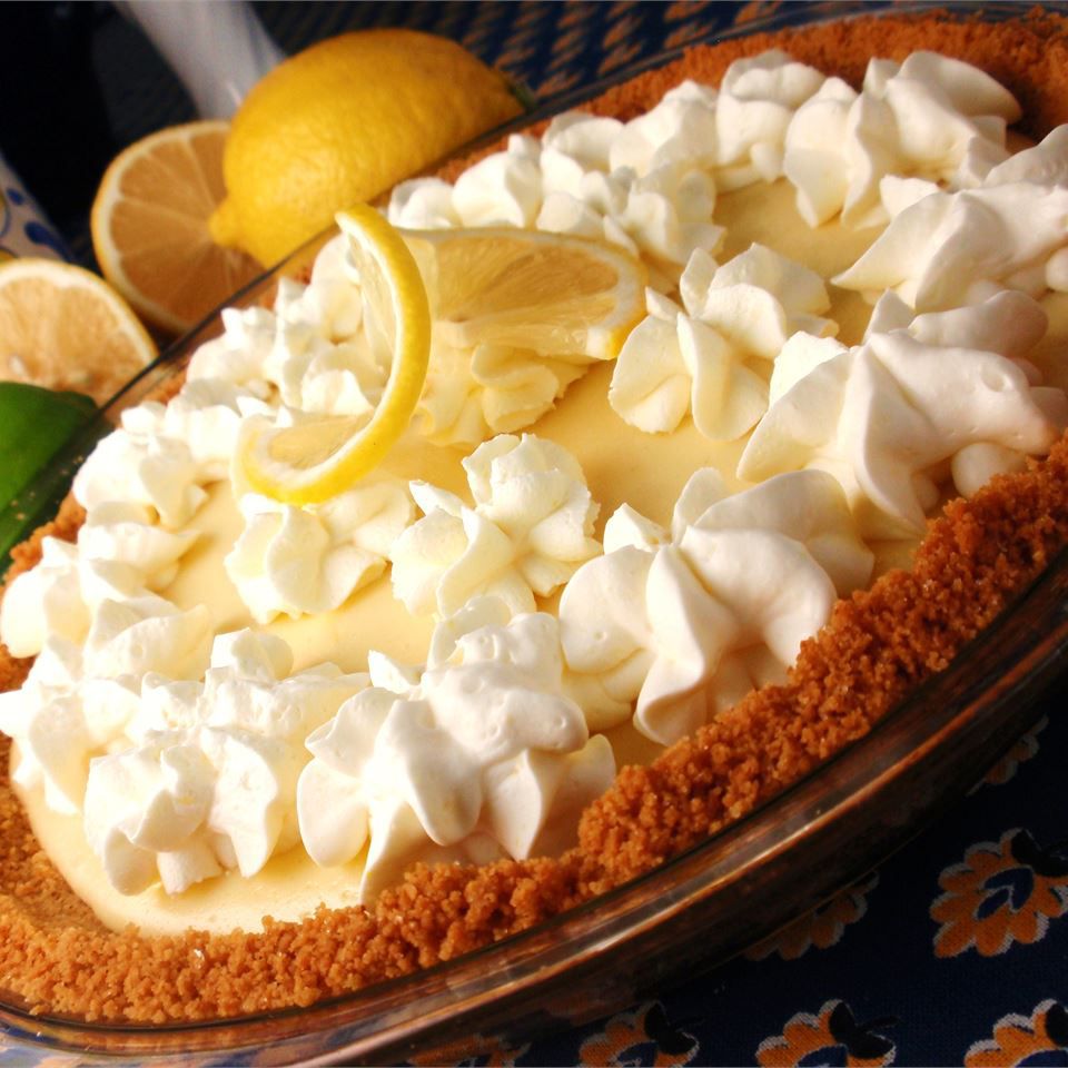 whole lemon pie with graham cracker crust