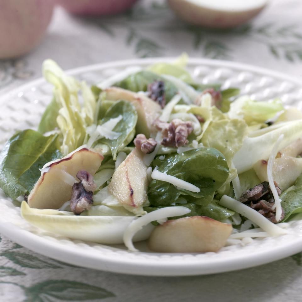 Roasted Apple & Cheddar Salad 