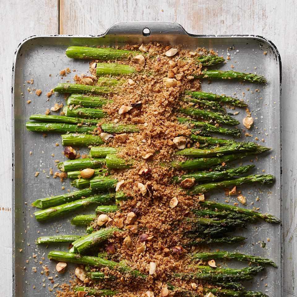 Roasted Asparagus with Parmesan Breadcrumbs 