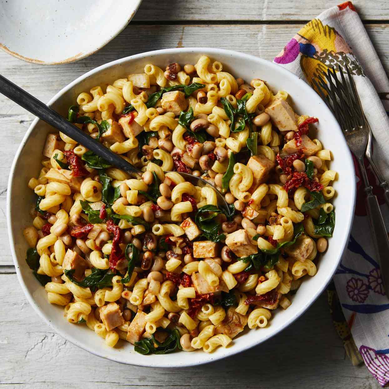 Southern Pasta Salad with Black-Eyed Peas 