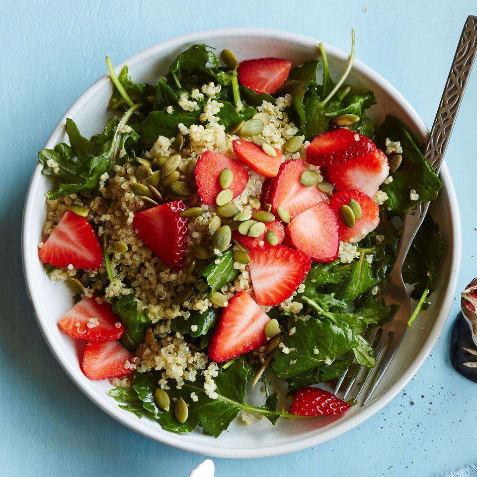 Baby Kale Breakfast Salad with Quinoa & Strawberries