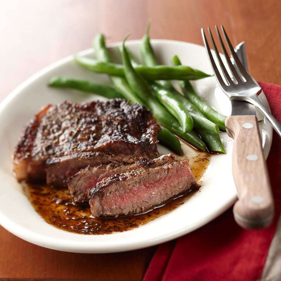 Herbed Steak with Balsamic Sauce 