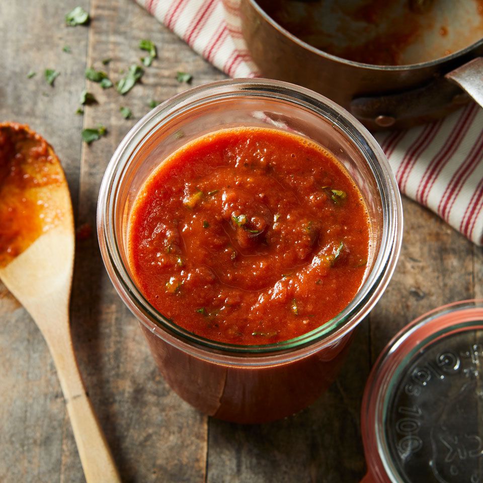 Pressure-Cooker Tomato Sauce 