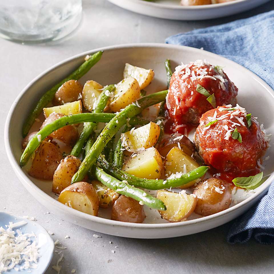 Meatballs with Roasted Green Beans & Potatoes 