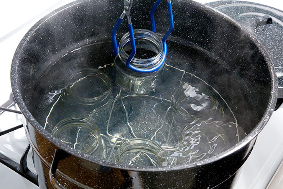 sterilizing jars for canning
