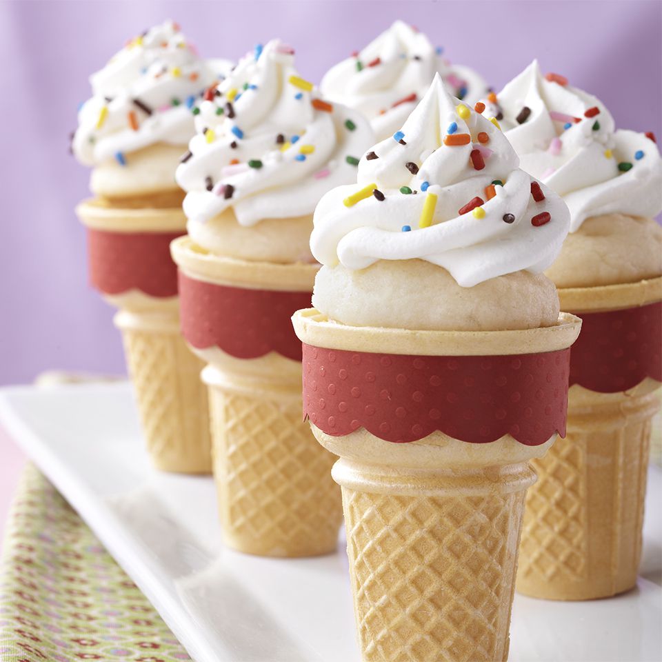 Cupcake-Topped Sprinkle Cones 