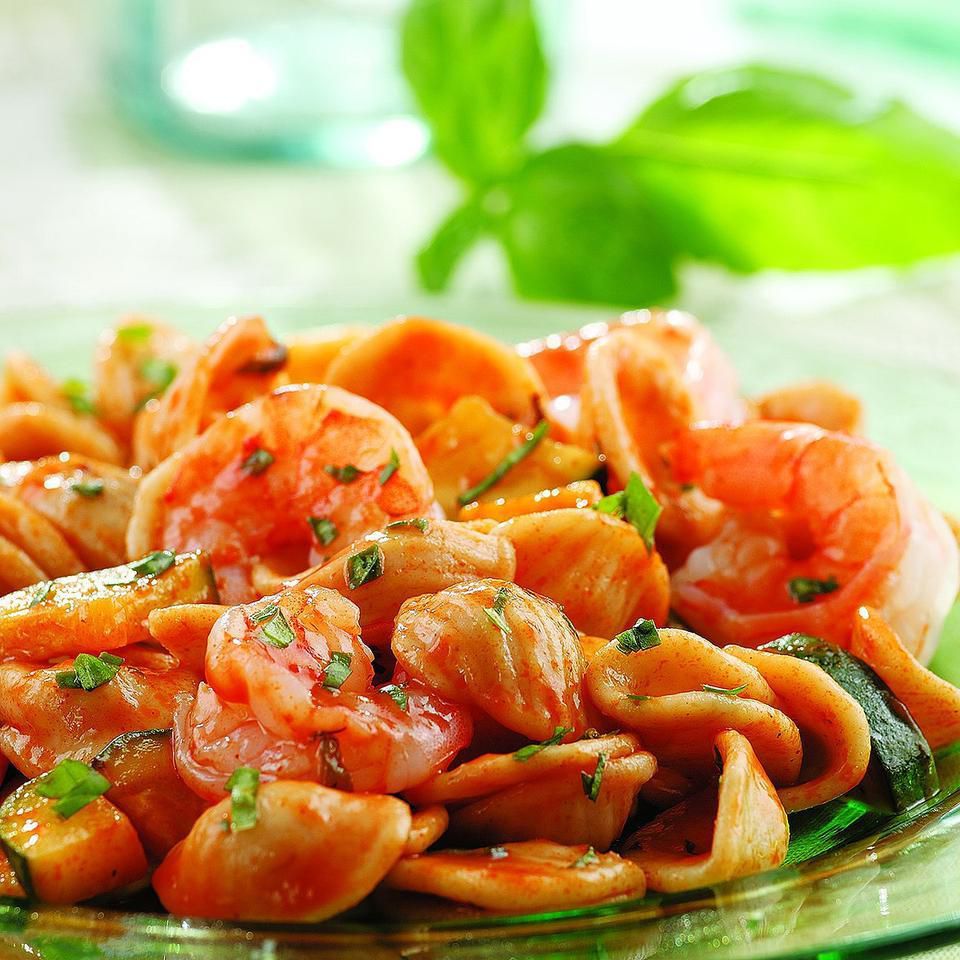 Basil, Shrimp &amp; Zucchini Pasta