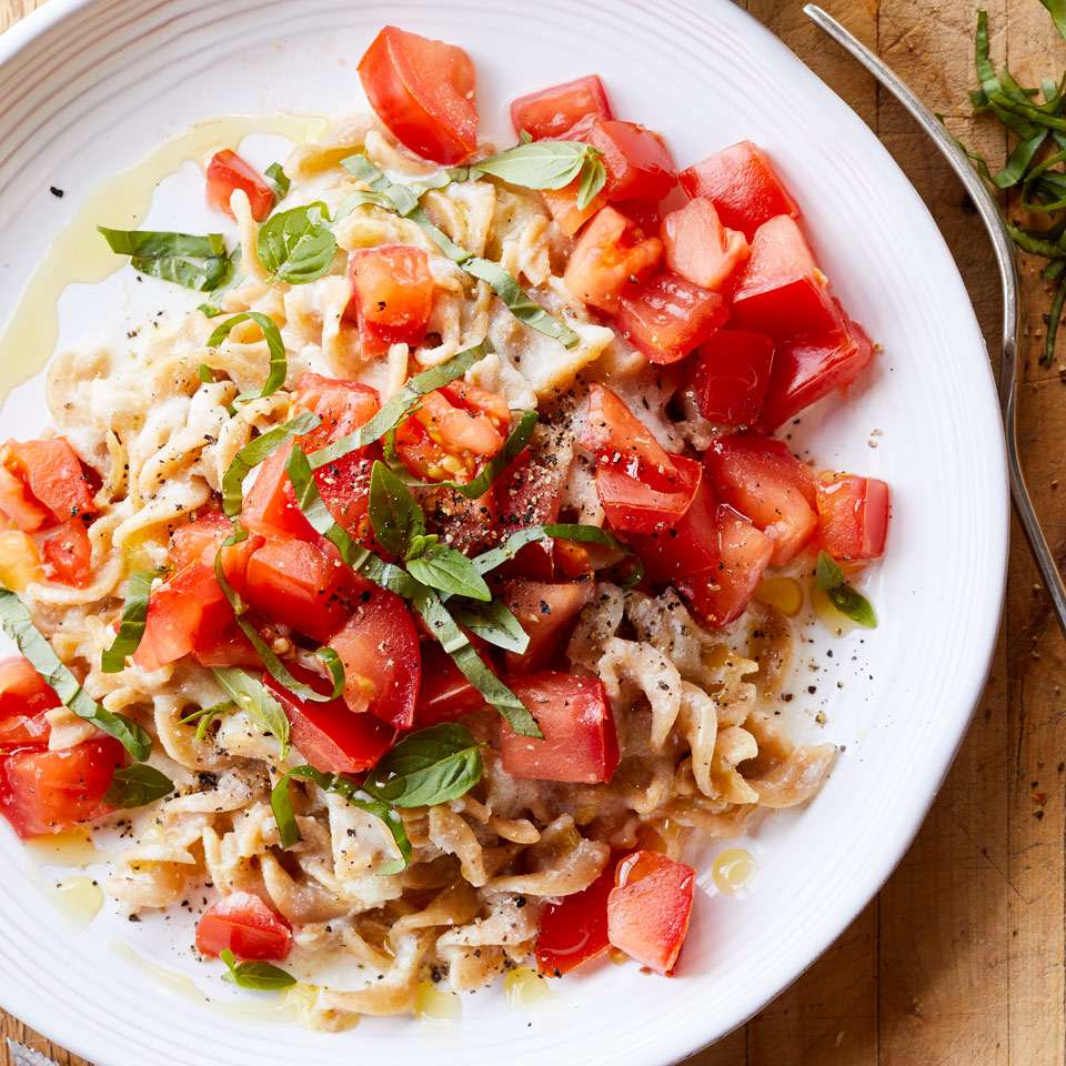 Two-Cheese Fusilli with Marinated Tomatoes 