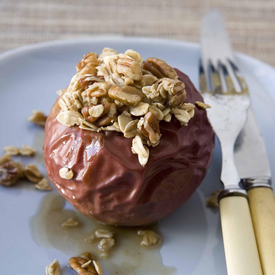Ginger Baked Apples with Oats & Pecans 