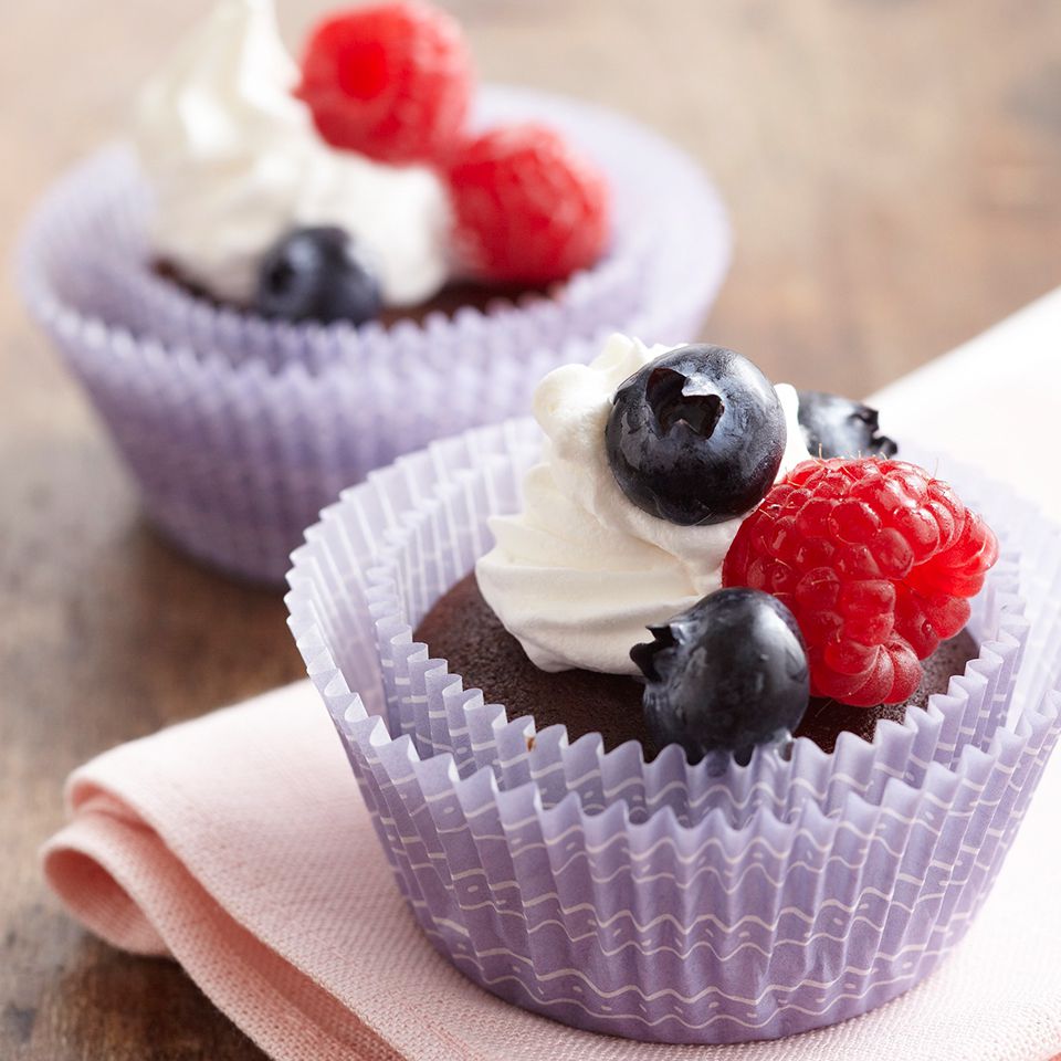 Fudge-Berry Cupcakes 