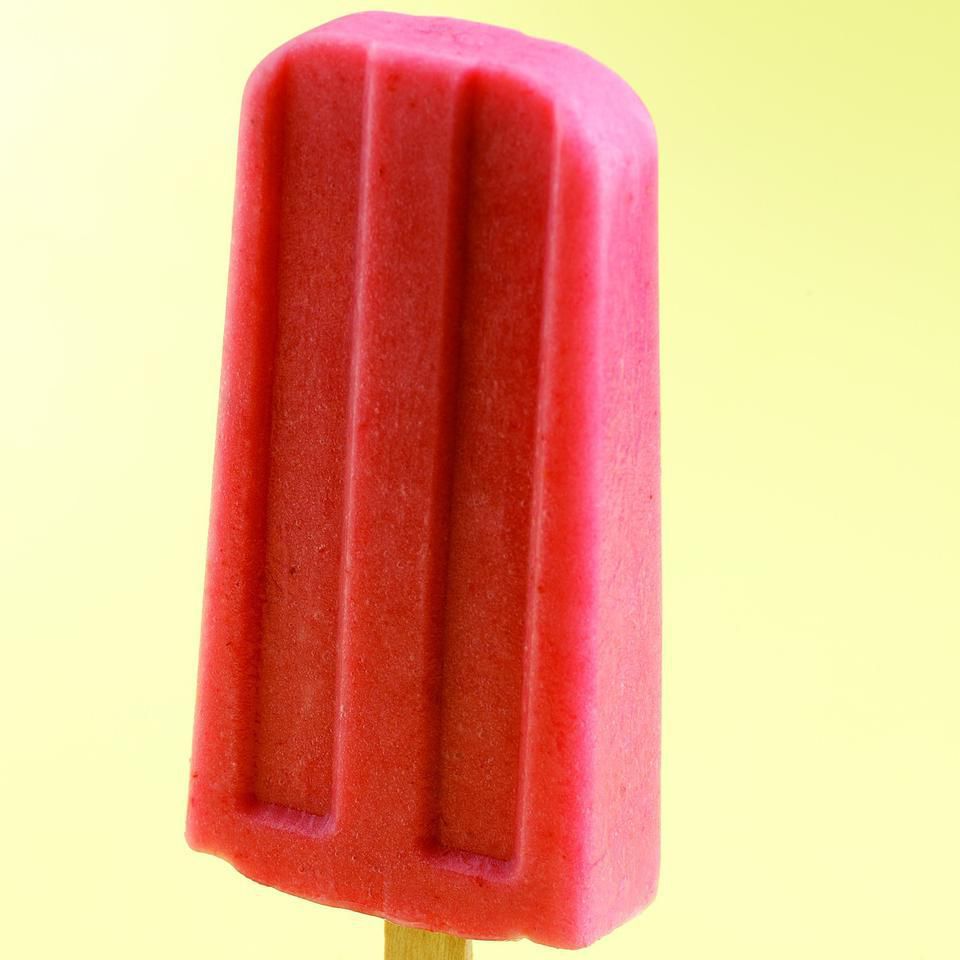 Strawberry-Banana Smoothie Pops