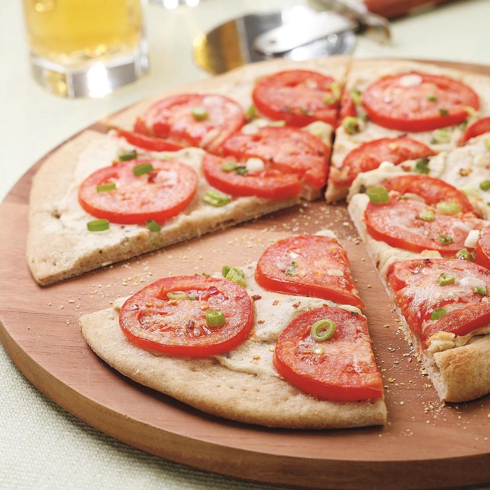 Pizza with White Bean Puree & Fresh Tomatoes