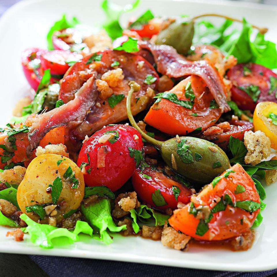 Spanish-Inspired Tomato Salad