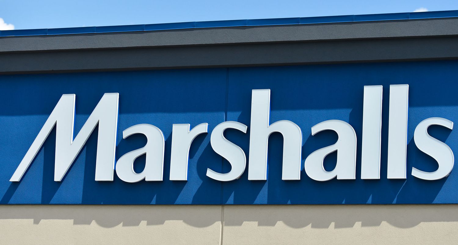Marshalls sign storefront