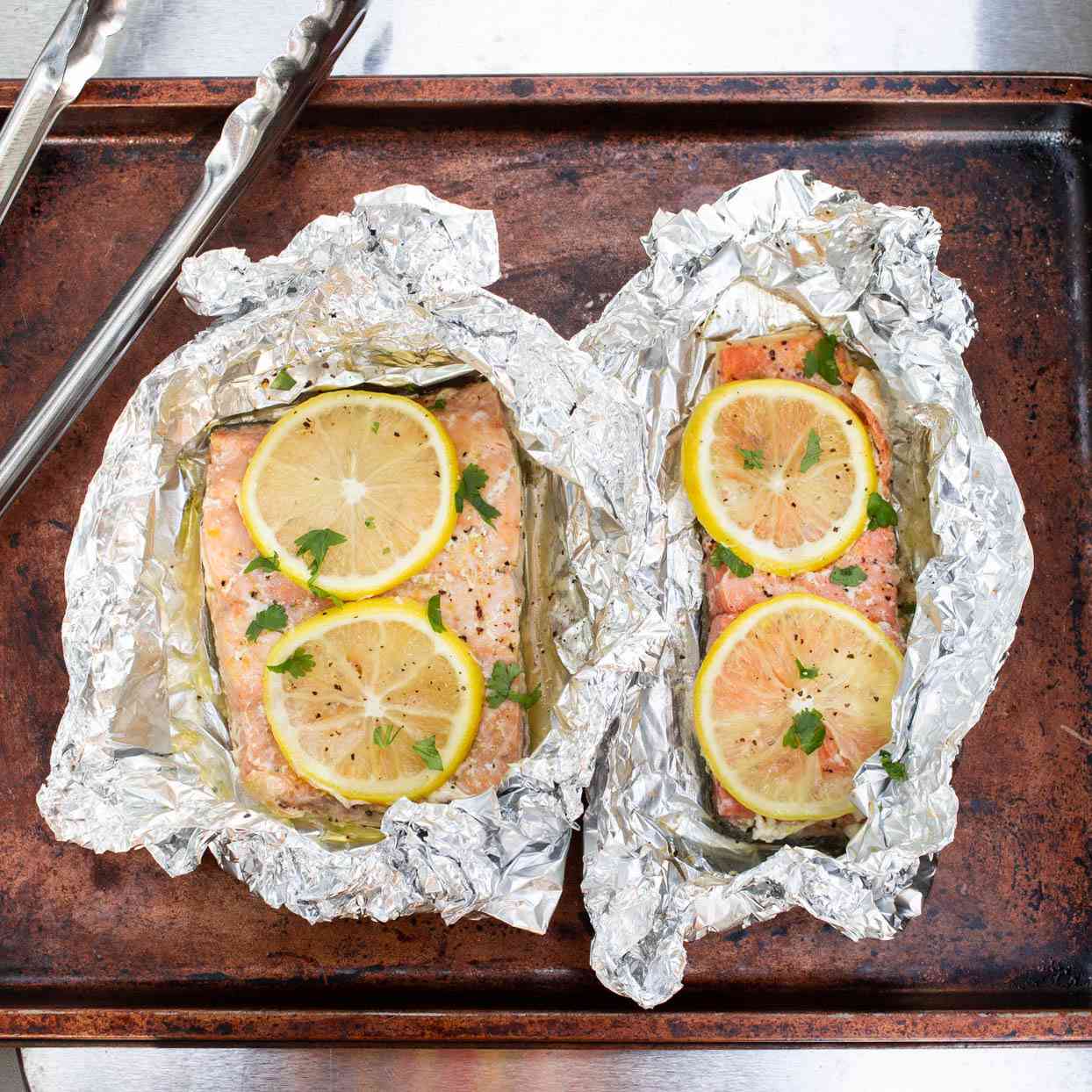 grilled salmon in foil