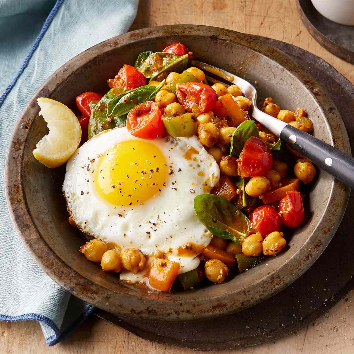 Chickpeas with Peppers & Eggs 