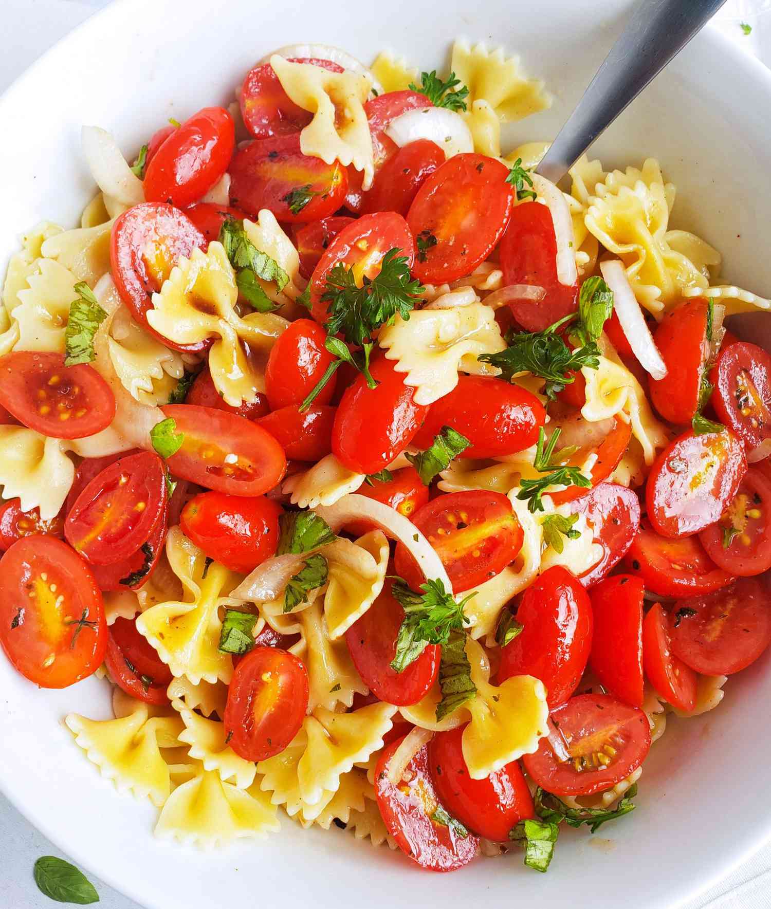 Easy Tomato & Balsamic Pasta Salad