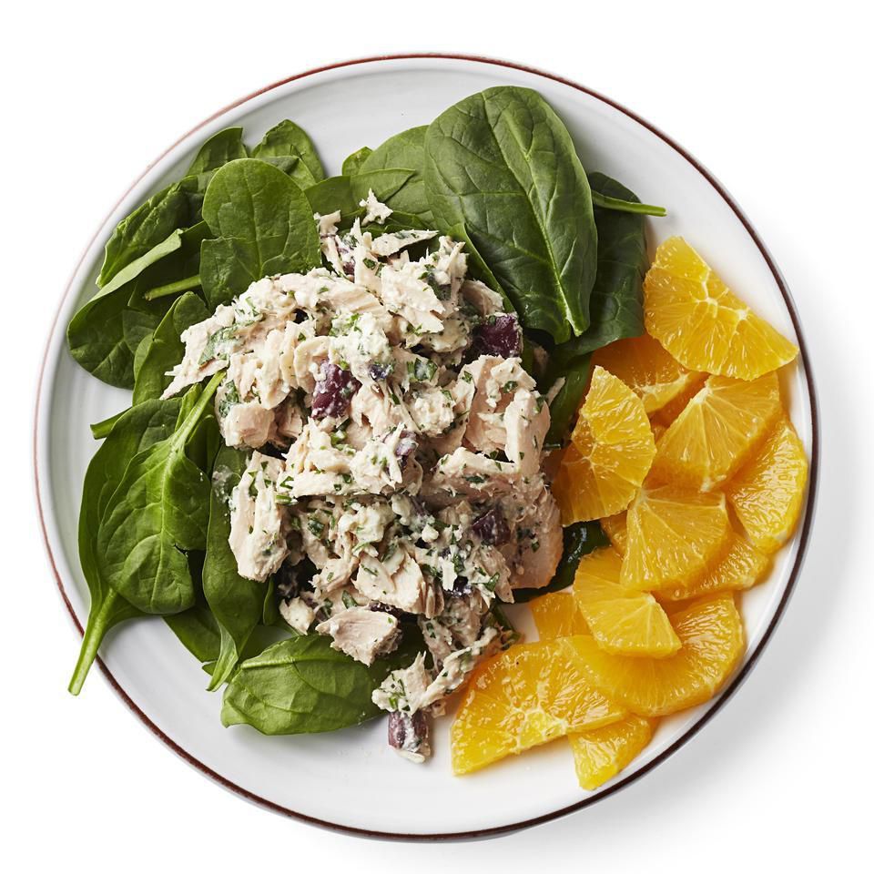 Mediterranean Tuna-Spinach Salad
