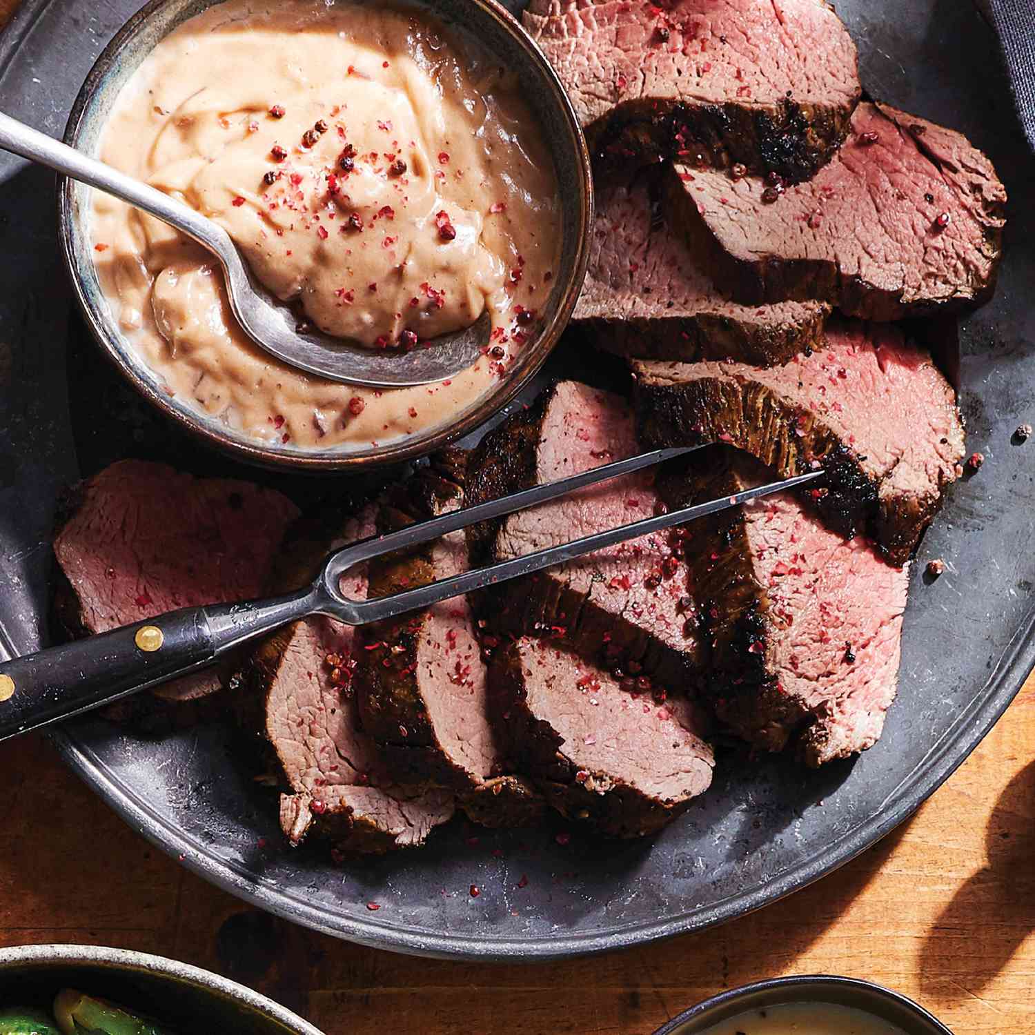Jalapeño-Marinated Beef Tender with Red Wine Béarnaise