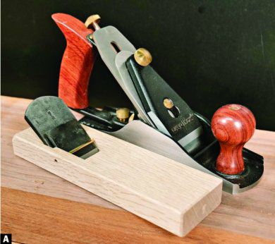 Comparing a Japanese planer next to a Western planer.