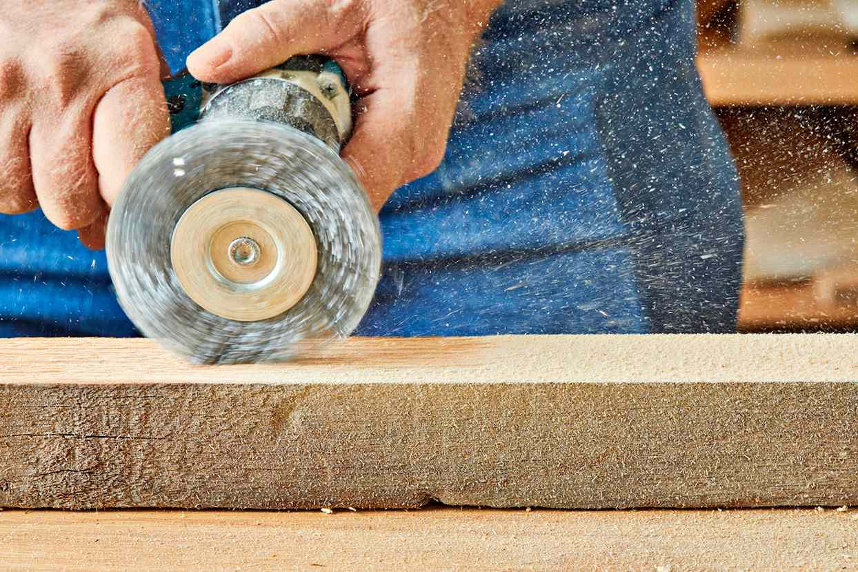 woodworker mimicing character or sawmill marks with power tools