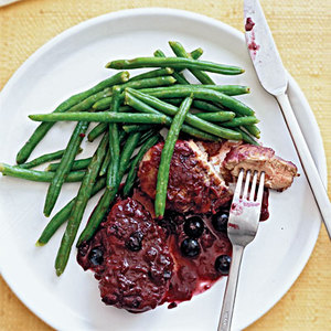 Pan-Fried Pork with Blueberries 