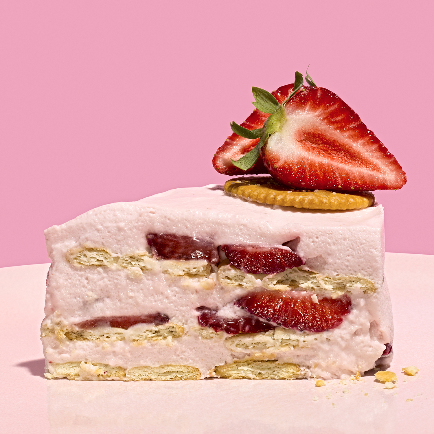 strawberry marshmallow and cracker cake