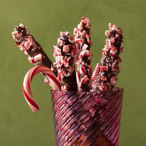 Chocolate-Peppermint Pretzel Rods 
