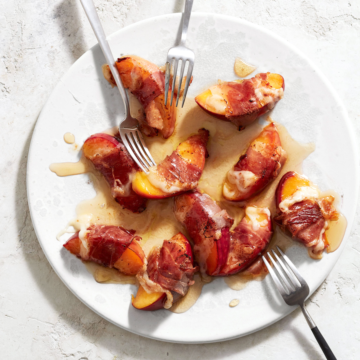 grilled prosciutto-wrapped peaches