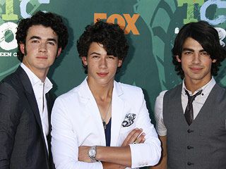 Joe Jonas, Nick Jonas, ...