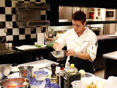 Top Chef | The cheftestants had to adjust quite a bit, with a Quickfire elimination in the mix and the need to later pair up for the final