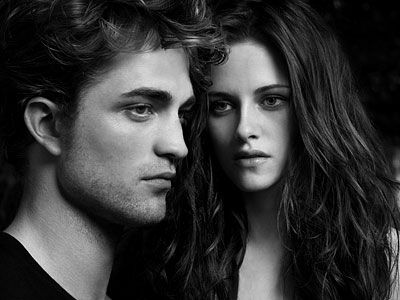 Kristen Stewart, Robert Pattinson | The chemistry between Pattinson and Stewart was largely what led Twilight director Catherine Hardwicke to cast the 22-year old Brit as Edward. ''It was electric,''