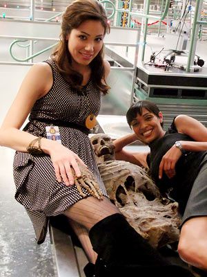 Tamara Taylor, Bones, ... | ''Laying on gurneys with fake corpses. This is what happens when you've been shooting for 12 hours,'' says Michaela Conlin (facial and crime scene reconstructor
