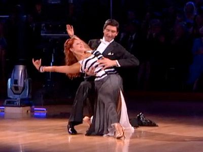 Dancing With the Stars | EVAN LYSACEK AND ANNA TREBUNSKAYA: VIENNESE WALTZ Piano Man Evan had us feelin' all right as he played us a song on Anna's dress.