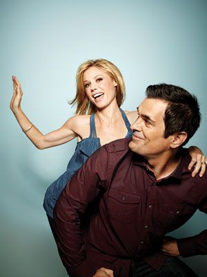 Modern Family, Julie Bowen, ... | MODERN FAMILY 'S ED O'NEILL ON HOW THE ACTORS (LIKE JULIE BOWEN AND TY BURRELL, PICTURED) THINK OF THE SUCCESS OF THE SHOW ''Were all