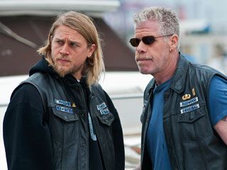 Sons of Anarchy, Sons of Anarchy | Sons of Anarchy Charlie Hunnam and Ron Perlman