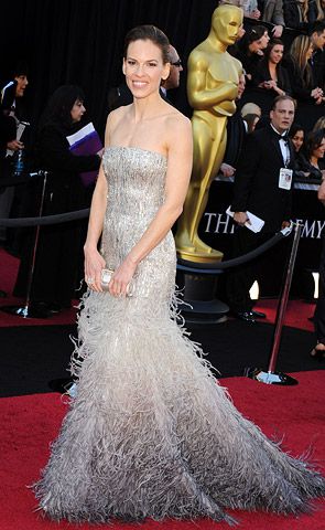 Hilary Swank | Knowing what she's capable of , Swank in her silver Gucci gown was an underwhelming serving of Black Swan Lite accented with a lunch-lady chic