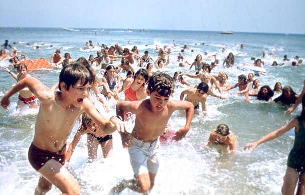 A generation of beachgoers was traumatized by Steven Spielberg's monster movie: They watched in horror as a great white chomped a boy on a sunny