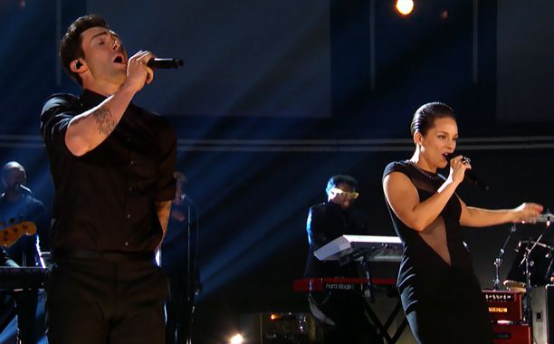 Maroon 5 and Alicia Keys, ''Daylight''/''Girl on Fire''
