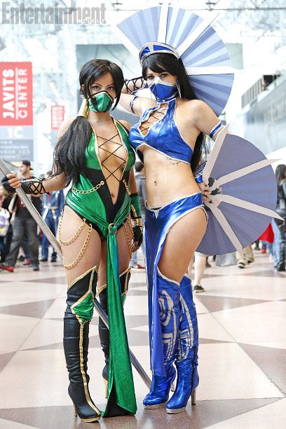 Jade and Kitana from Mortal Kombat