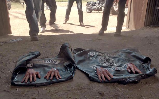 Sons of Anarchy | ''Wolfsangel'' (season 6, episode 4) RIP: Filthy Phil and V-Lin Death by: Bullets Reason: Jax met with Galen to tell him that SAMCRO wasn't taking