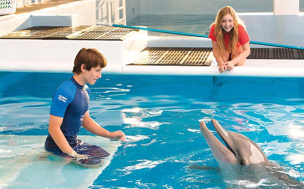 DOLPHIN TALE 2 Nathan Gamble and Cozi Zuehlsdorff