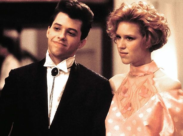 Perhaps the most controversial ending to a teen romance ever. (Behind Romeo and Juliet ? Fine.) Should Andie (Molly Ringwald) have chased after rich, repentant