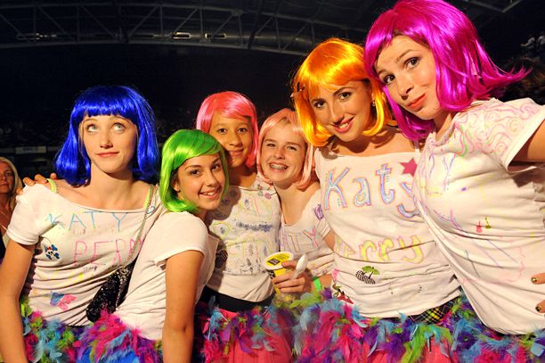 Fans of Katy Perry in Orlando in 2011