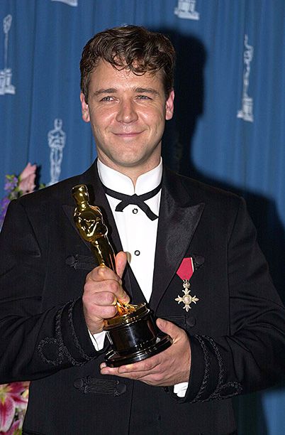 Russell Crowe With His Best Actor Oscar for Gladiator