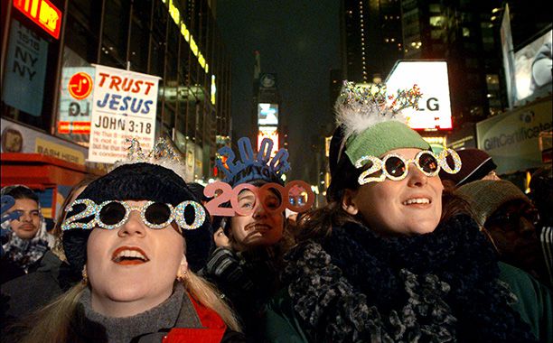 The countdown to New Year’s Eve 2000 amid Y2K concerns (Dec. 31, 1999)